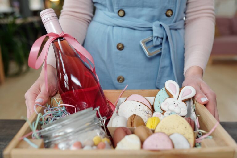 20 THOUGHTFUL DIY EASTER BASKET IDEAS FOR ADULTS AND KIDS
