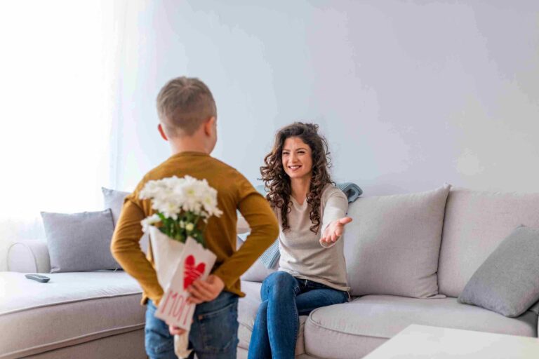 30 THOUGHTFUL NO-MONEY MOTHER&rsquo;S DAY GIFT IDEAS TO MAKE YOUR MOM SMILE