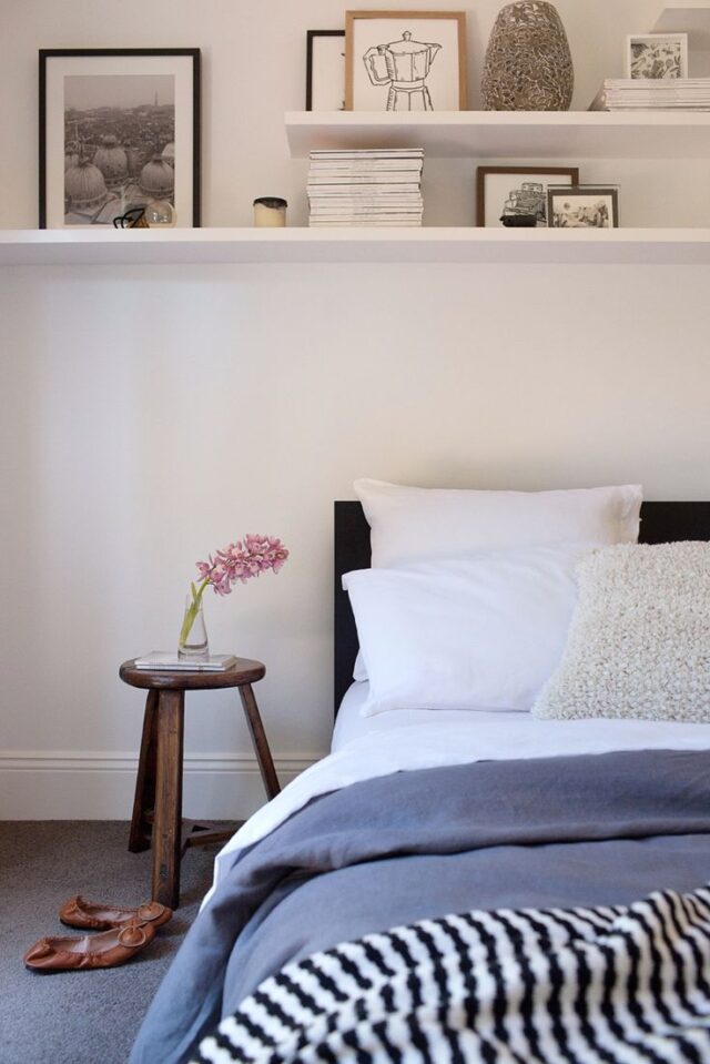 Curated visual reference: Fresh Look at 29 Cozy Small Bedroom Decor Ideas On A Budget