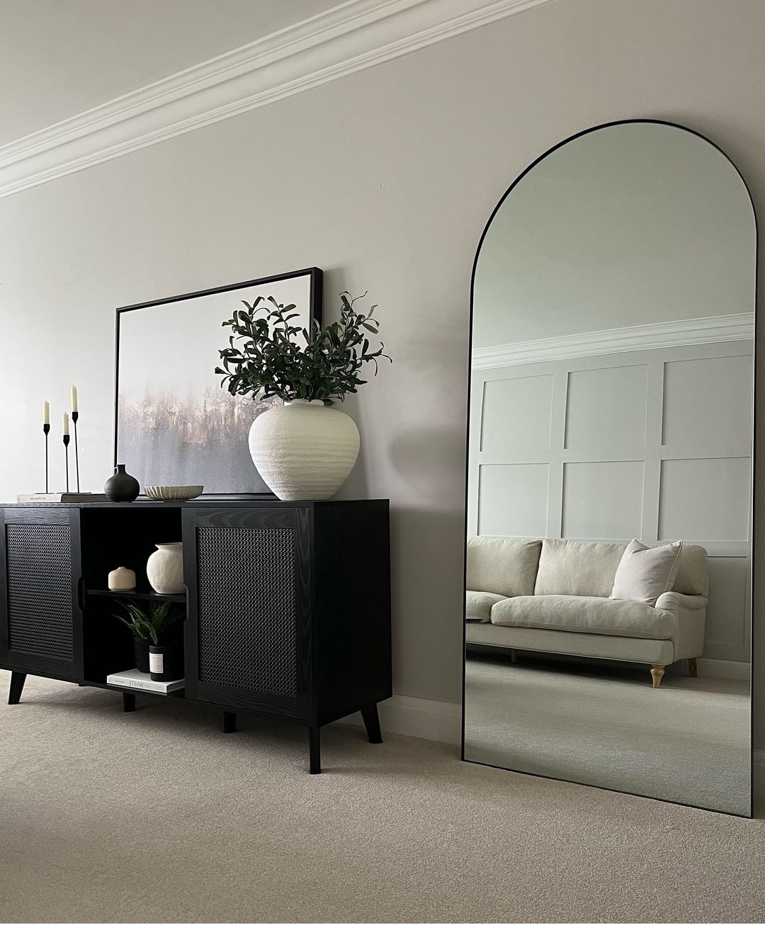 floor-mirror-in-bright-living-room
