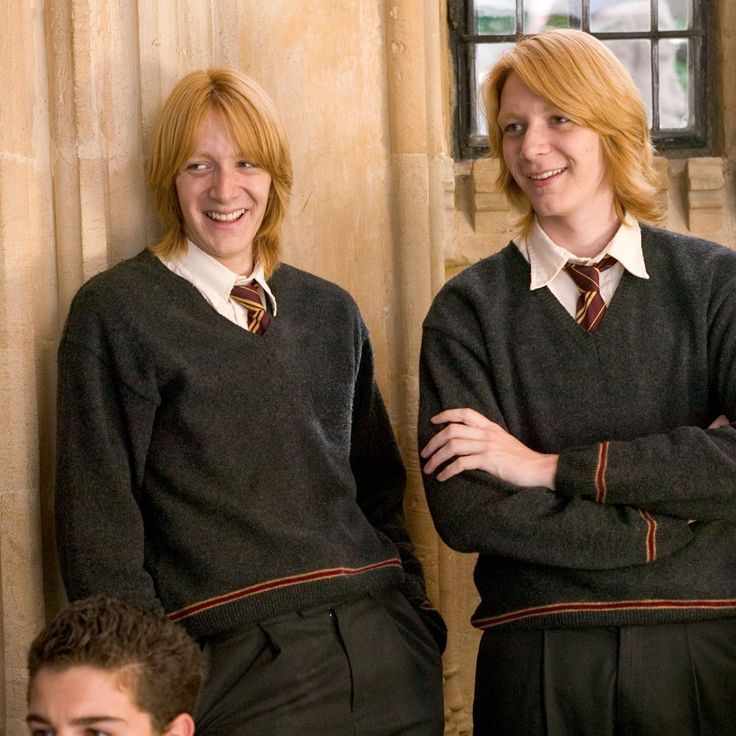 fred-and-george-weasly-halloween-costume-ideas-for-brothers