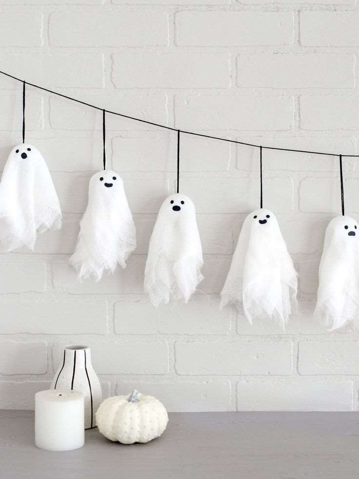 white-ghost-garland-for-diy-halloween-garland-ideas