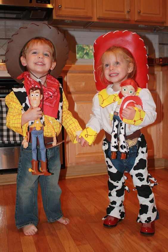 woody-and-jessie-halloween-costume-ideas-for-brothers