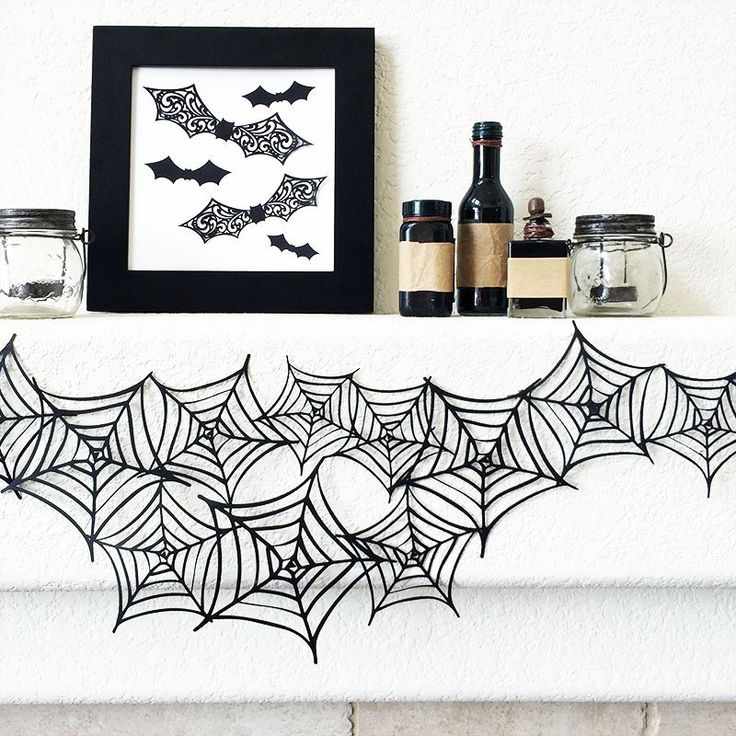 spider-web-garland-for-diy-halloween-garland-ideas