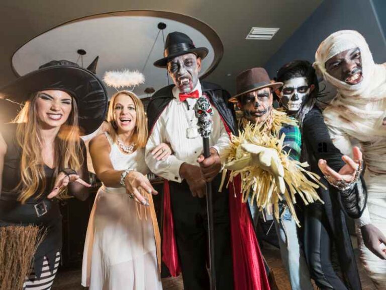 17 SMART AND SPOOKY HALLOWEEN COSTUME IDEAS FOR TEACHERS