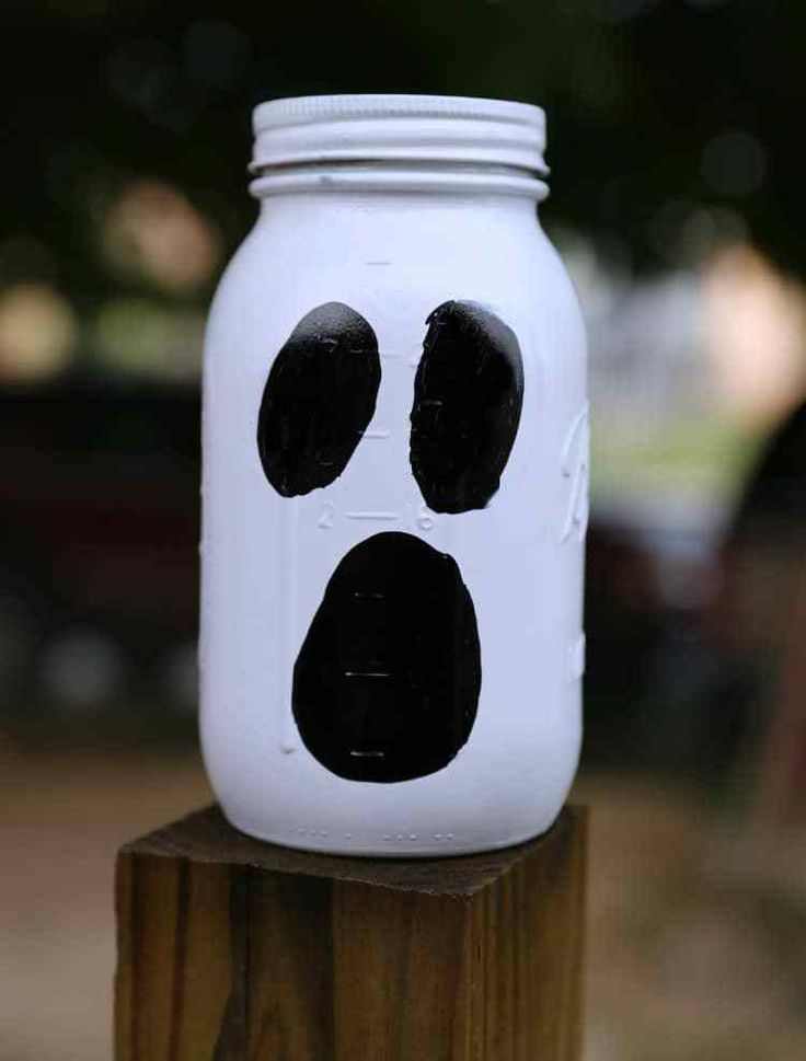 ghost-lantern-diy-halloween-mason-jar-ideas