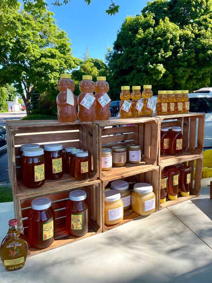 local-artisanal-honey-or-jam-thanksgiving-gift-ideas