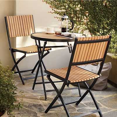 Foldable furniture for small budget patio designs