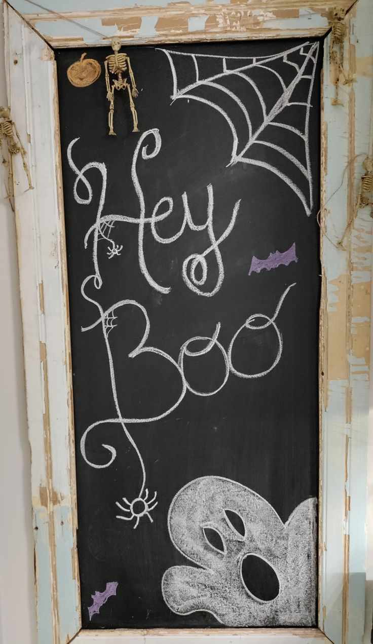 boo-did-i-scare-you-halloween-chalkboard-ideas