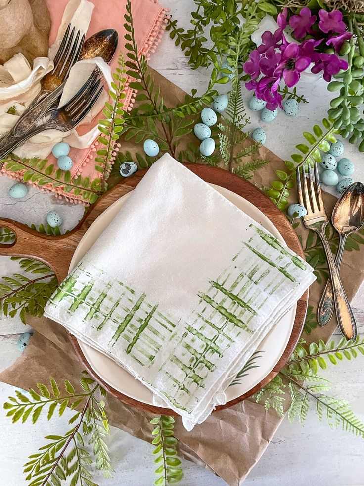 hand-stamped-thanksgiving-napkins