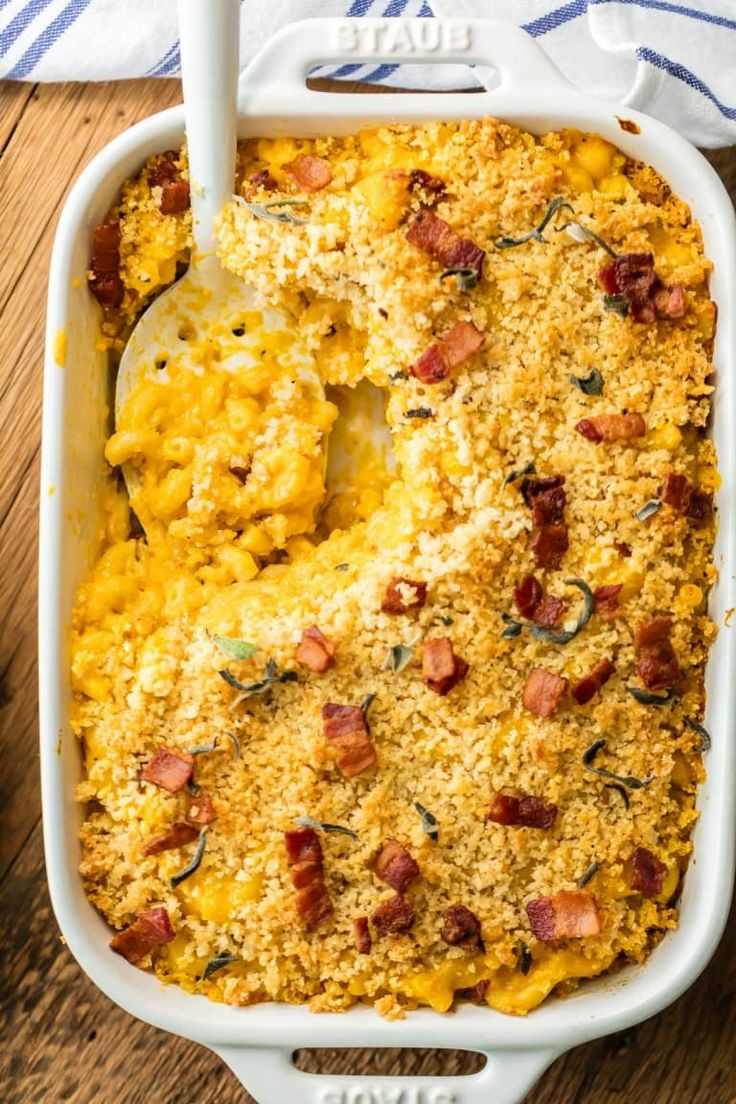 pumpkin-mac-and-cheese-thanksgiving-casserole-ideas