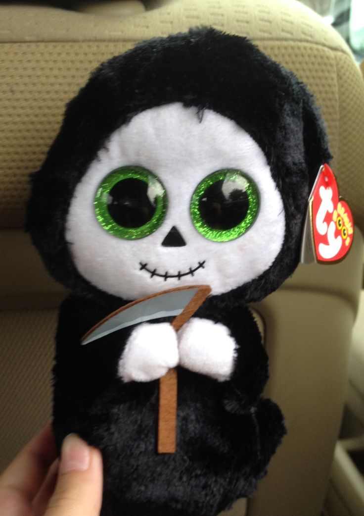 ghostly-plush-toy-for-halloween-spooky-basket-ideas