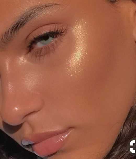 Golden-highlighter-makeup