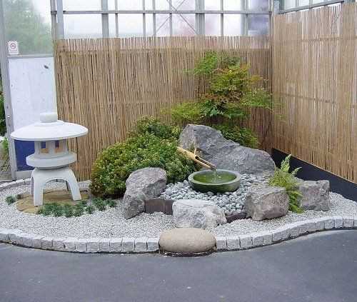 Zen-garden-as-an-inspiration-for-small-budget-patio-design