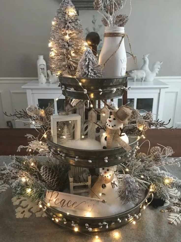 fairy-lights-christmas-tier-tray-decor