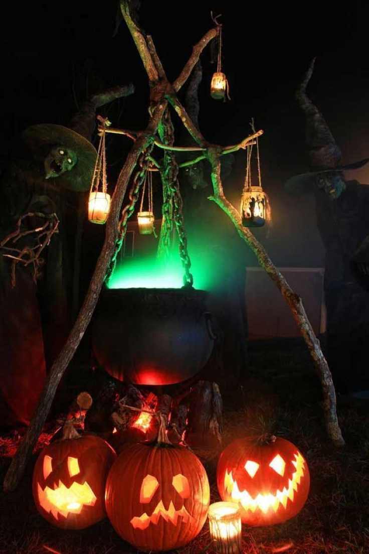 halloween-light-displays