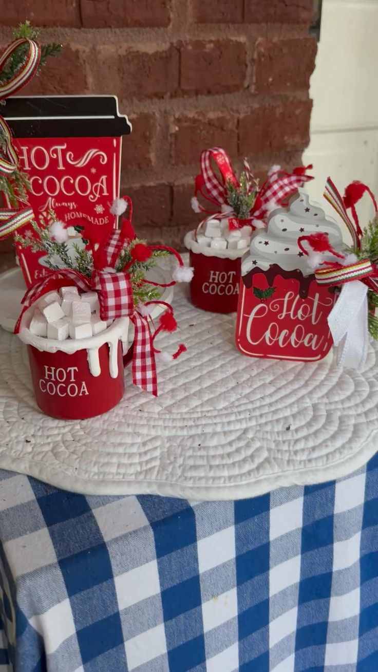 holiday-mugs-diy-christmas-shelf-decor