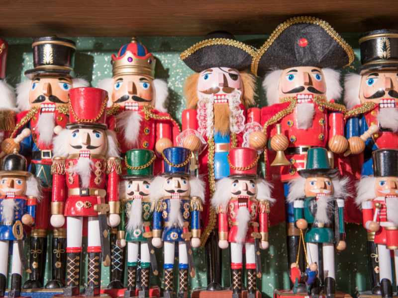 mini-nutcrackers