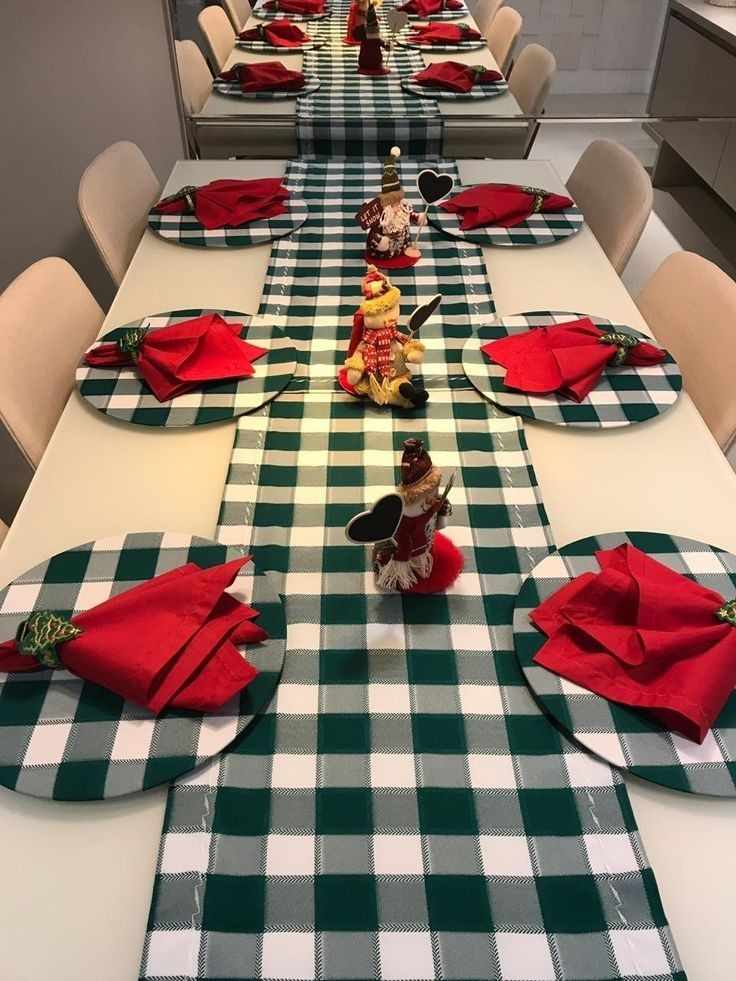 plaid-table-runners-christmas-brunch-decor-ideas