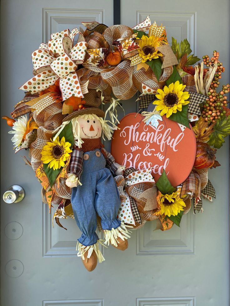 scarecrow-welcome-thanksgiving-decorating-ideas