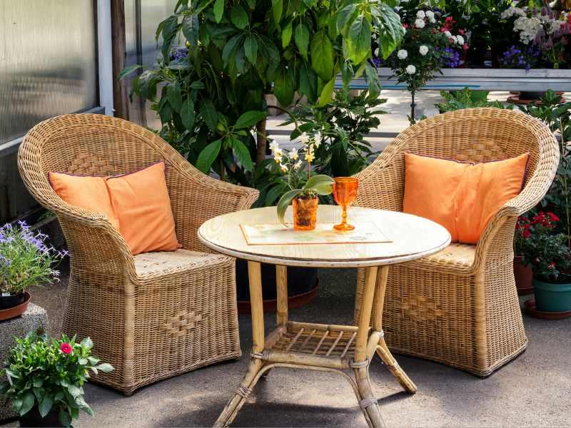 30 STYLISH WAYS TO ORGANIZE A TINY OUTDOOR SPACE