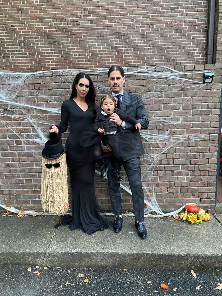 The Addams Family halloween costumes 