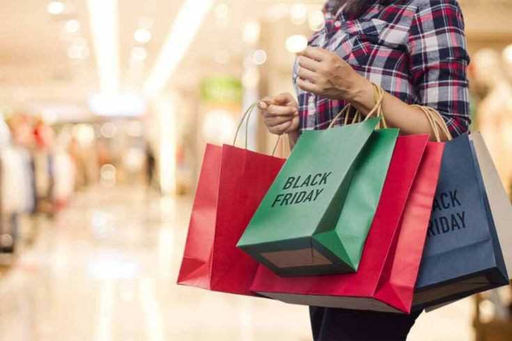 Black-friday-shopping-as-one-of-the-exciting-thing-to-do-for-thanksgiving-weekend 