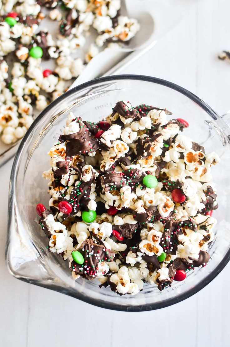 holiday-popcorn-mix