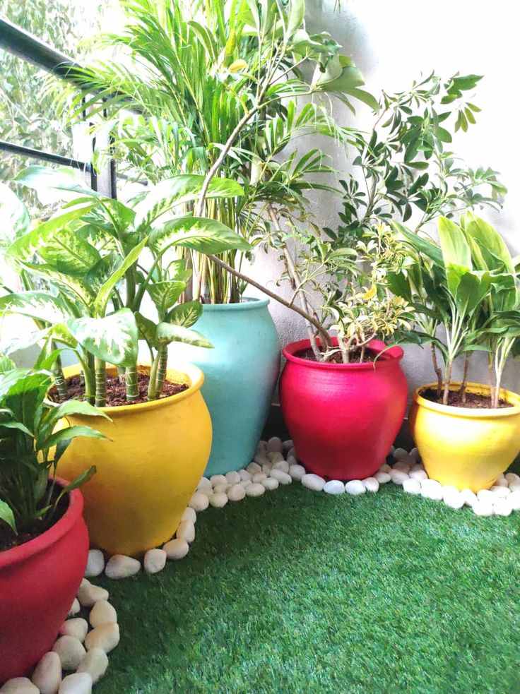 Colorful planters for balconies 