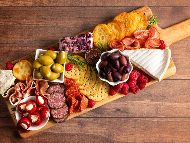 desert-charcuterie-board-new-year's-eve-charcuterie-board-ideas