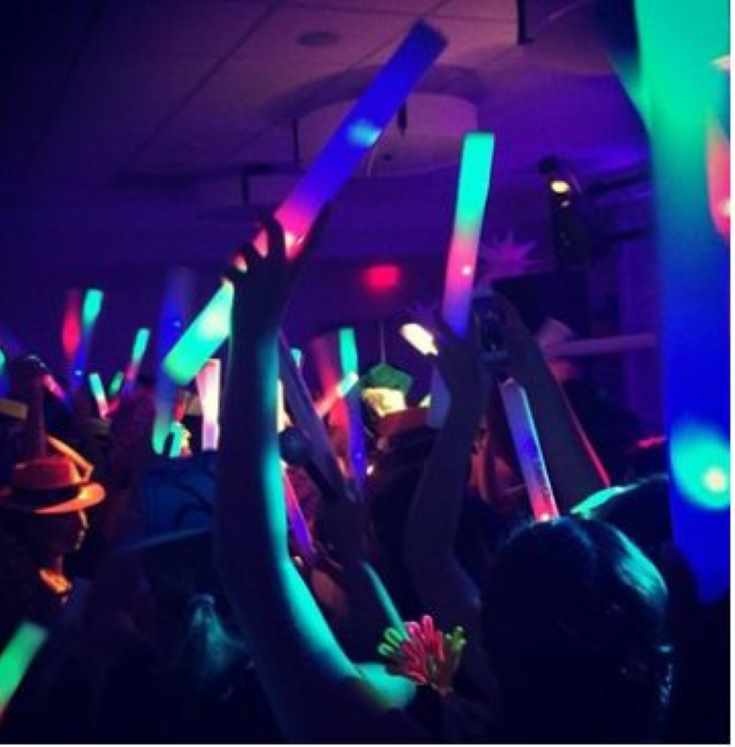 glow-sticks-light-party