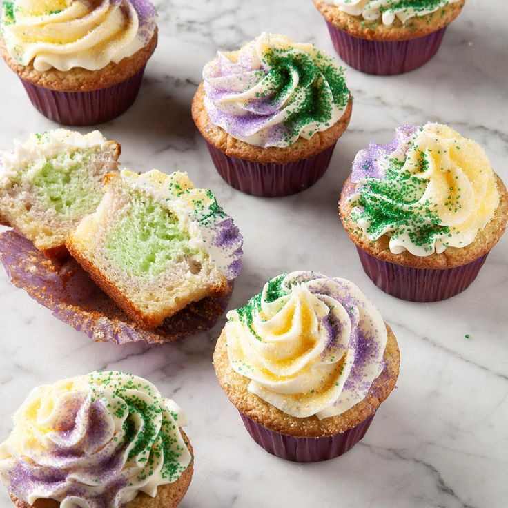 mardi-gras-cupcake-decorating-mardi-gras-party-games