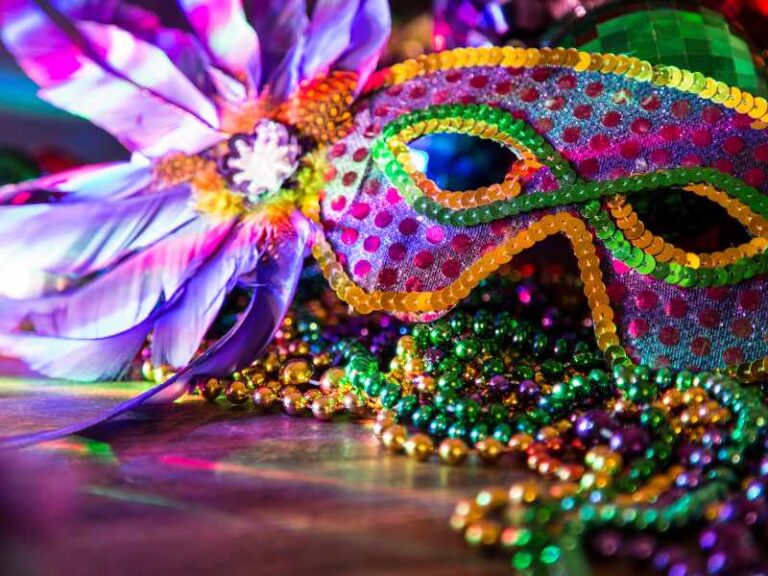 27 MARDI GRAS PARTY GAMES FOR ADULTS