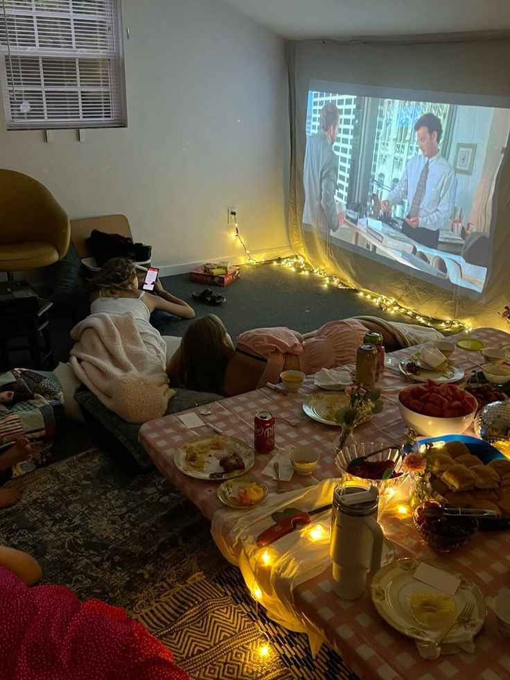movie-marathon-as-one-of-the-exciting-thing-to-do-for-thanksgiving-weekend 