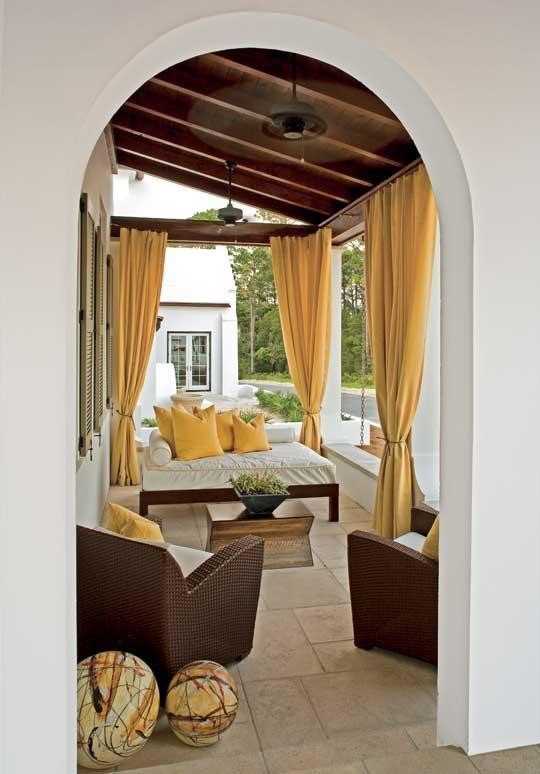 Outdoor curtains 