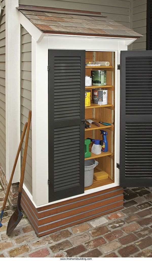 Outdoor storage cabinet