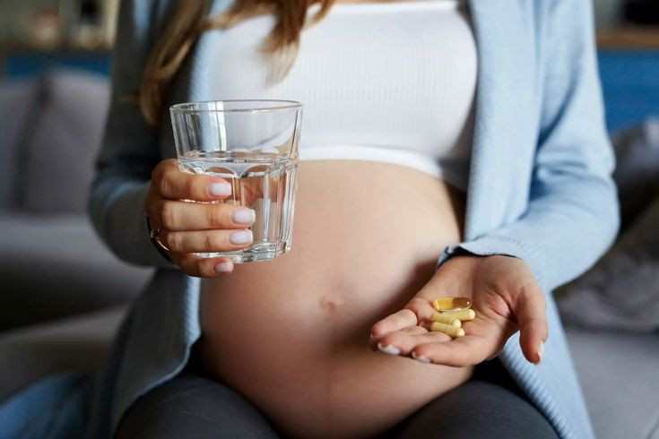 Prenatal-Vitamins-as-a-Christmas-gift-idea-for-expecting-mothers 