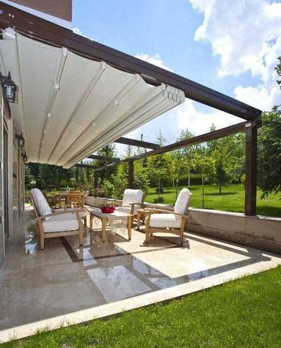 Retractable-Awnings-as-a-way-to-transform-small-patio-into-multipurpose-space 