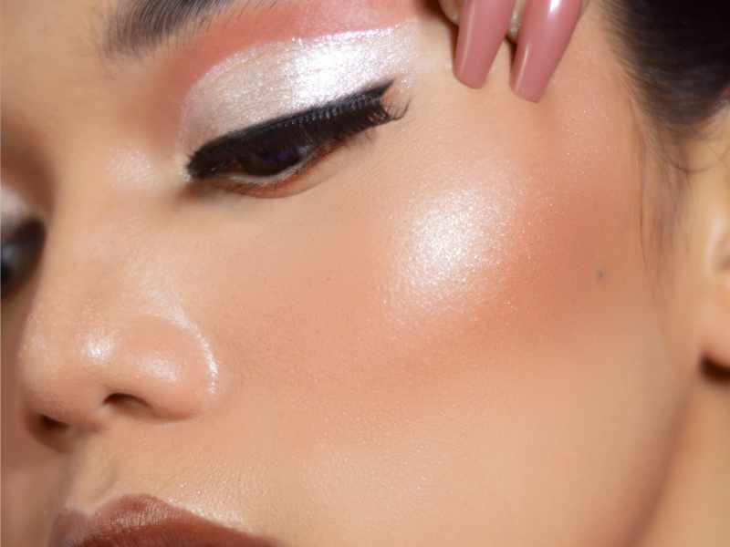 warm-taupe-eyes-makeup-ideas-for-thanksgiving