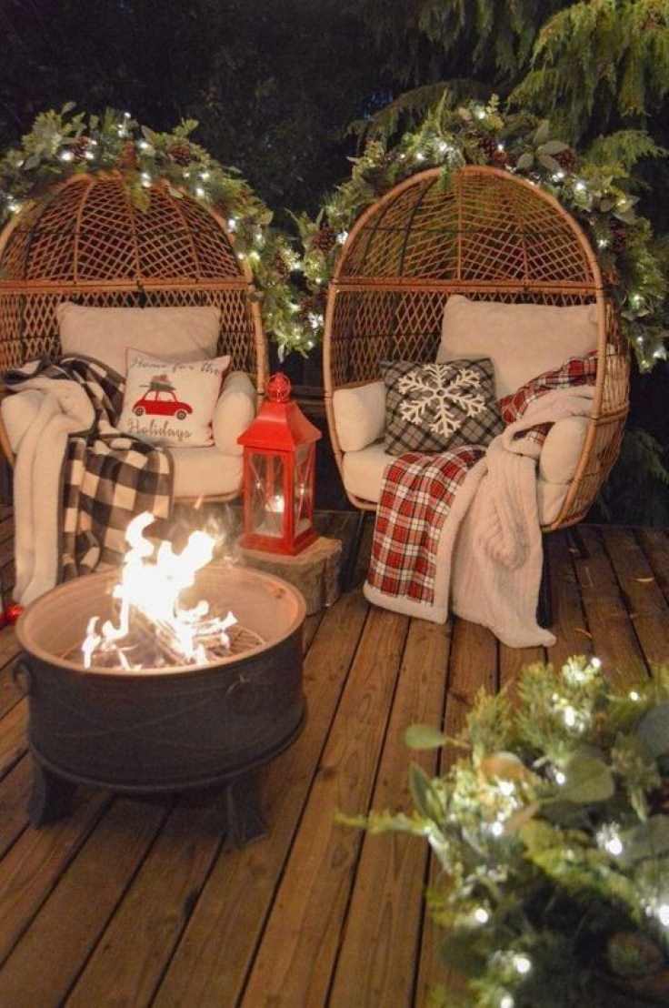 create-a-cozy-atmosphere-ways-to-throw-the-best-christmas-party