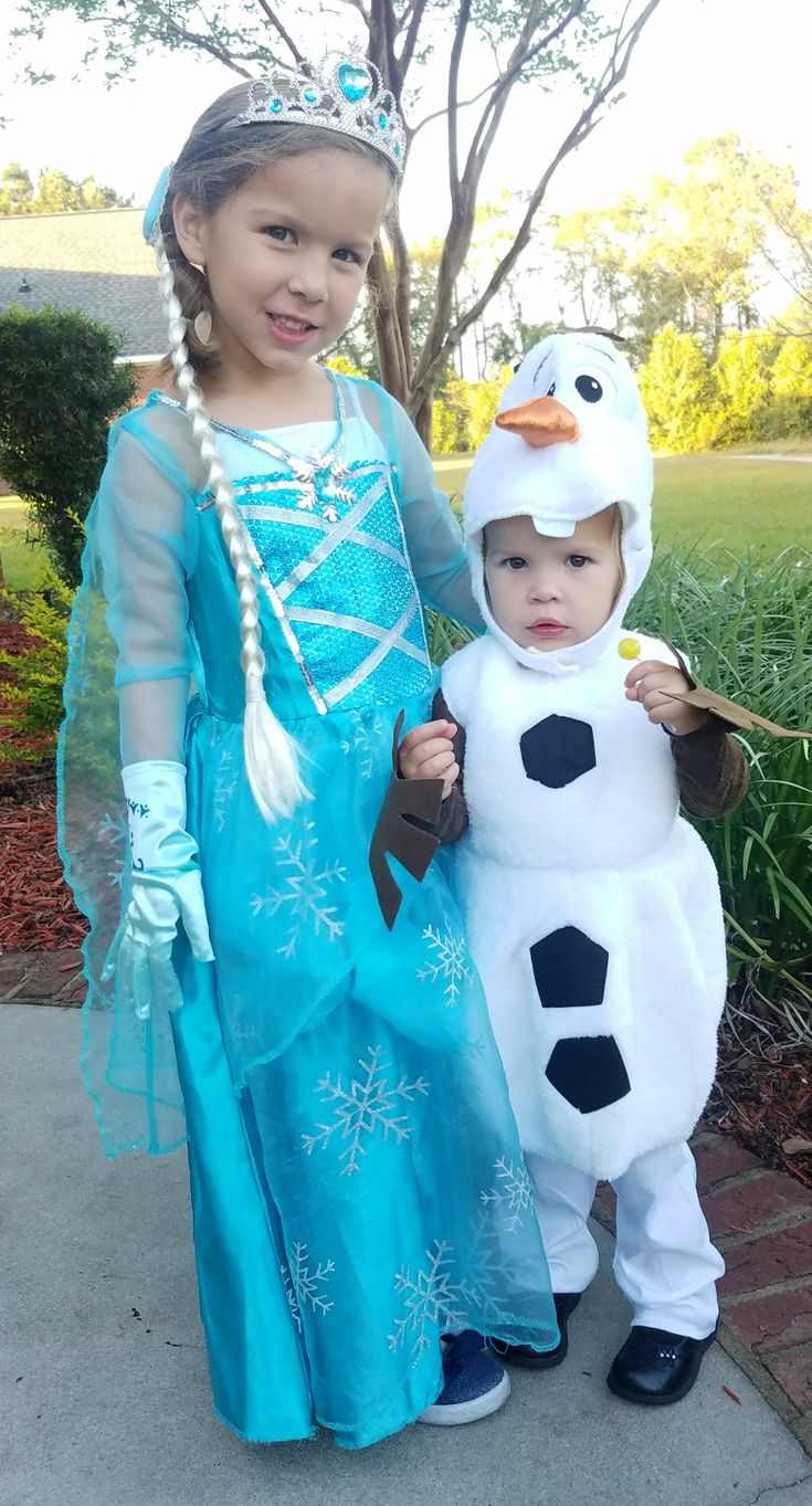 elsa-and-olaf-from-frozen-halloween-costume-for-siblings