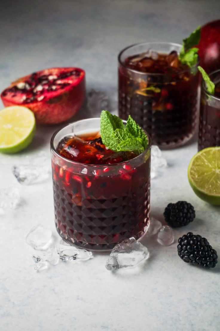 festive-mocktail-bar-office-christmas-party-ideas