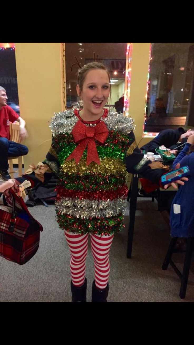 sweater-contest-christmas-sweater-party-games