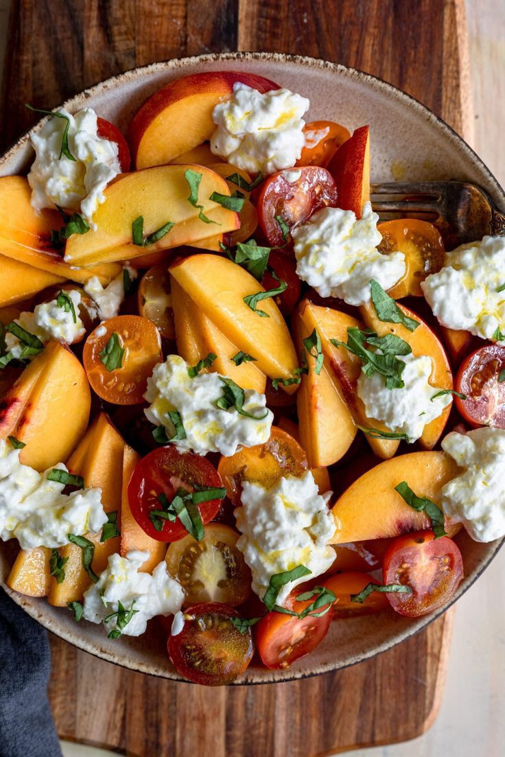 peach-and-burrata-salad-summer-salad-recipes