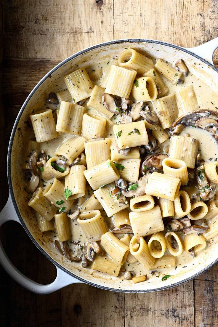 mushroom-alfredo-pasta