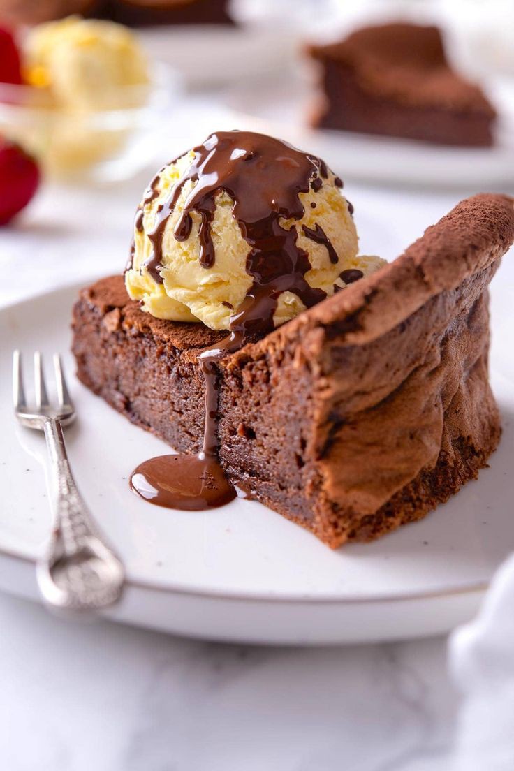 flourless-chocolate-cake-chocolate-desserts-for-chocoholics