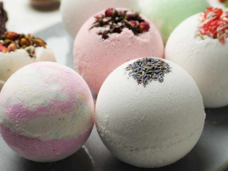 diy-bath-bombs-valentine's-day-gift