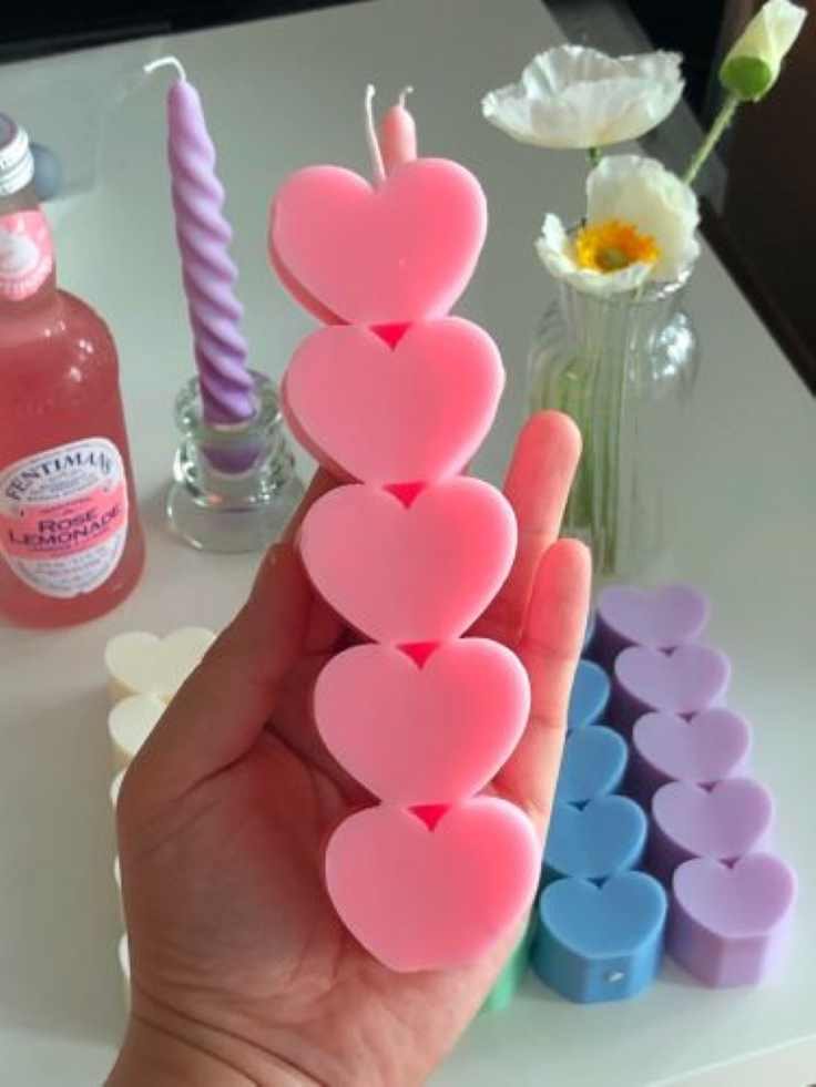 diy-heart-candles-diy-valentine's-day-decor-ideas