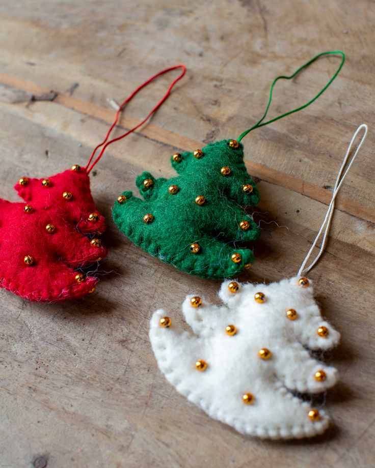 felt-christmas-trees-diy-christmas-ornaments