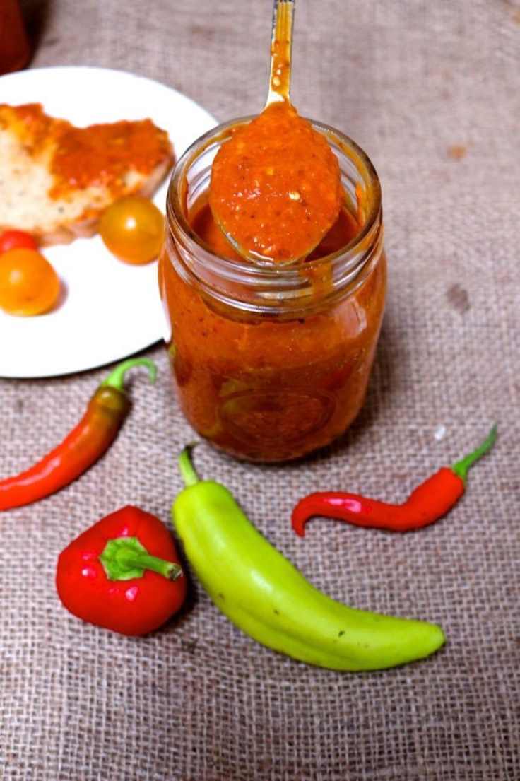 homemade-hot-sauce-diy-valentine's-day-gift-for-him